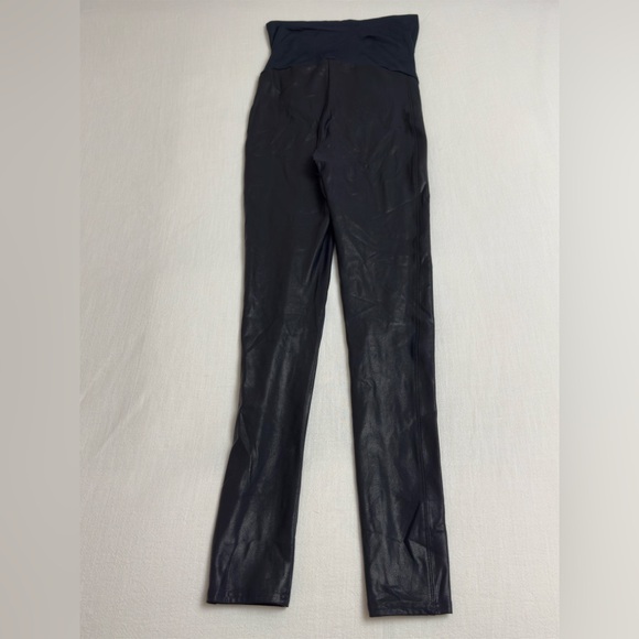 Spanx Faux Leather Mama Leather Leggings Size M Classic Casual - Picture 14 of 14